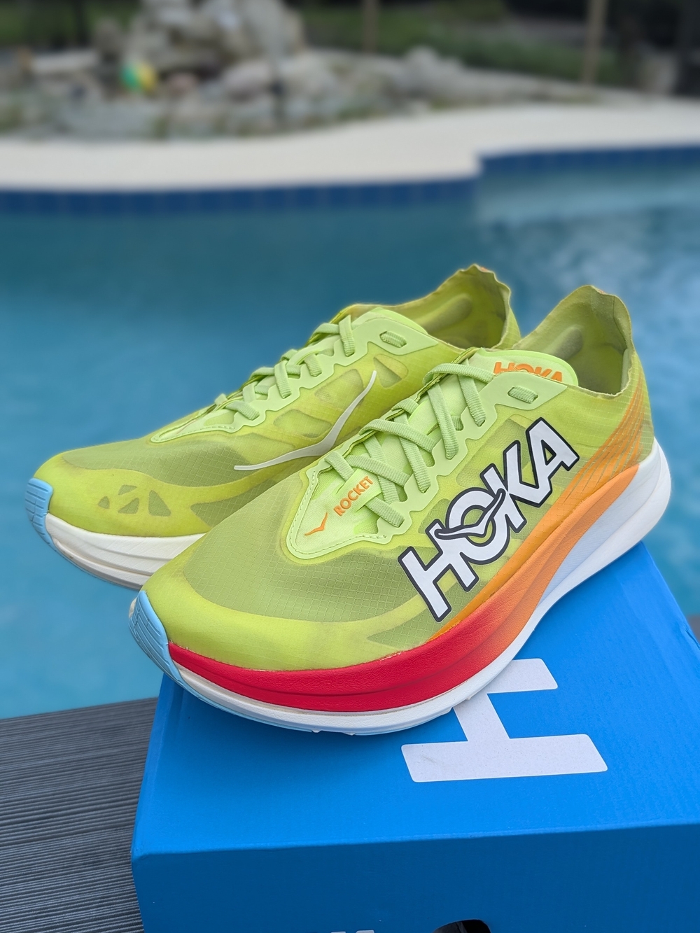 HOKA Rocket X 2 Carbon Racing Shoes Mens 11.5 / Womens 12.5 Lettuce Solar Flare